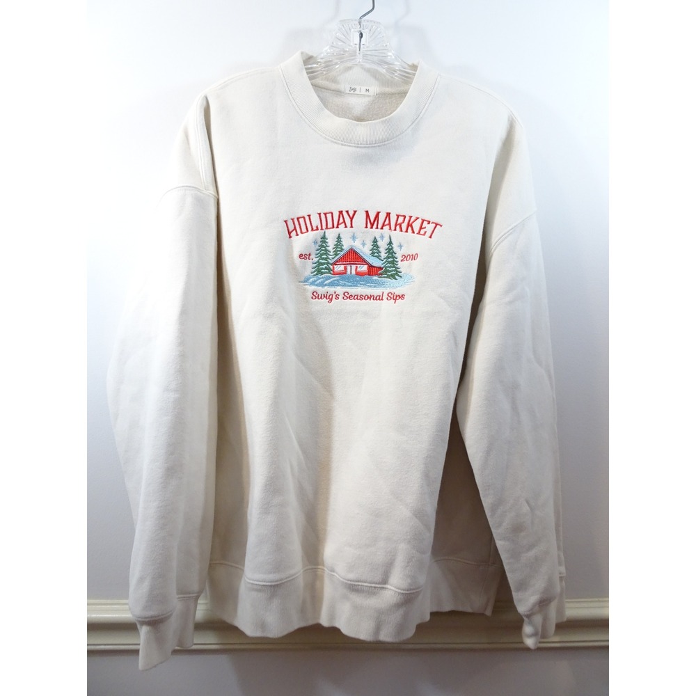 Swig Life Holiday Market Embroidered Sweatshirt Cream Winter Cabin Crewneck M